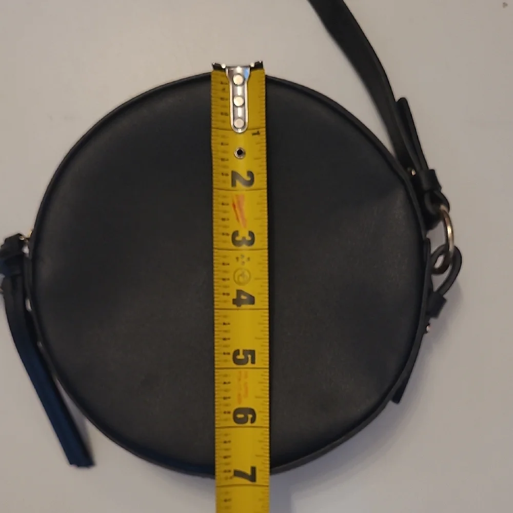GAP Circular Crossbody Bag Shoulder Zip Around Circle Faux Leather Mini Handbag